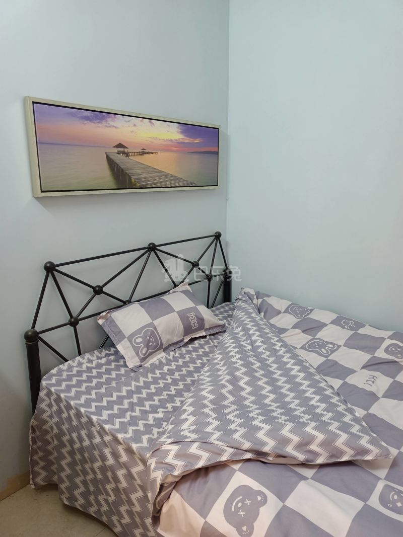 东塱村10408357卧室图0