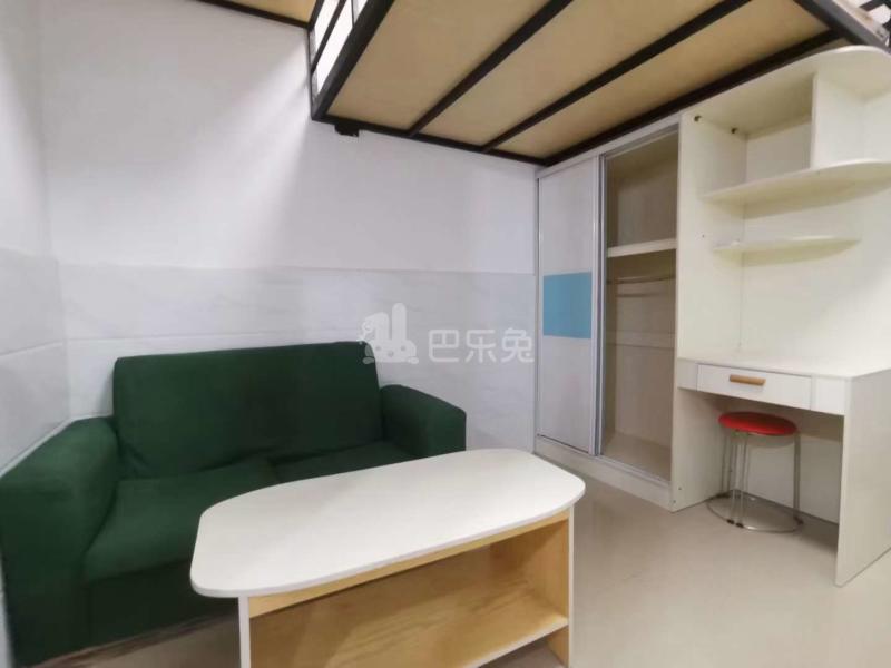 东平村10408607客厅图0