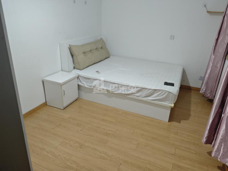 桃园新村（淞滨路803弄）10650813卧室图1