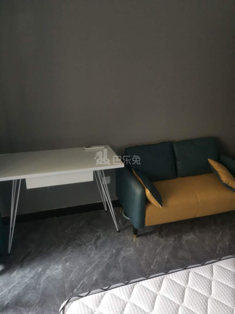 苗桐佳苑（芳华路739弄）10681210卧室图3