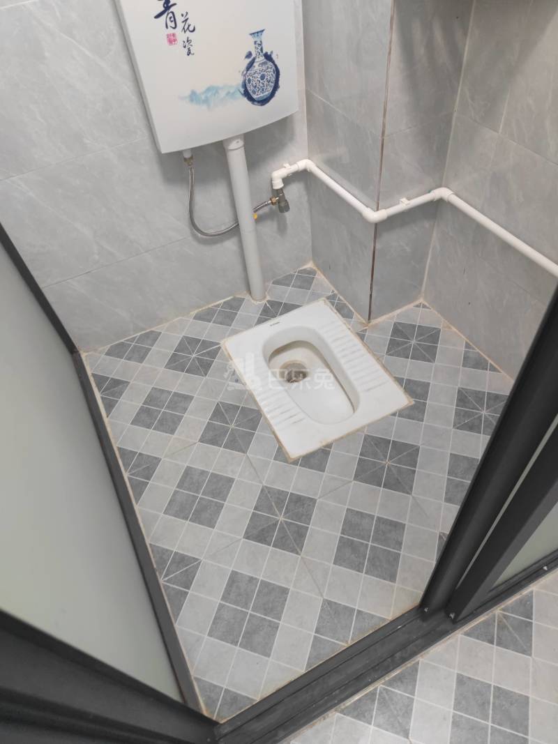 嘉宸公寓（向南东村102栋）10681545卫生间图4