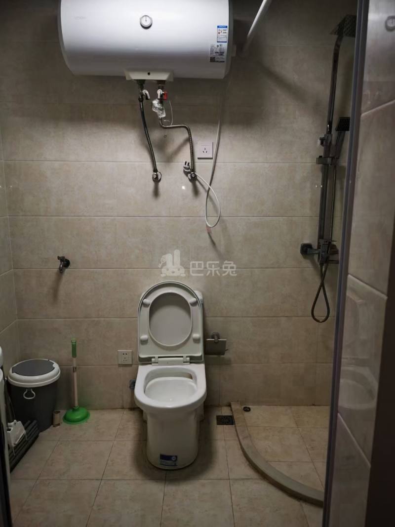 中寰广场10688452卫生间图1