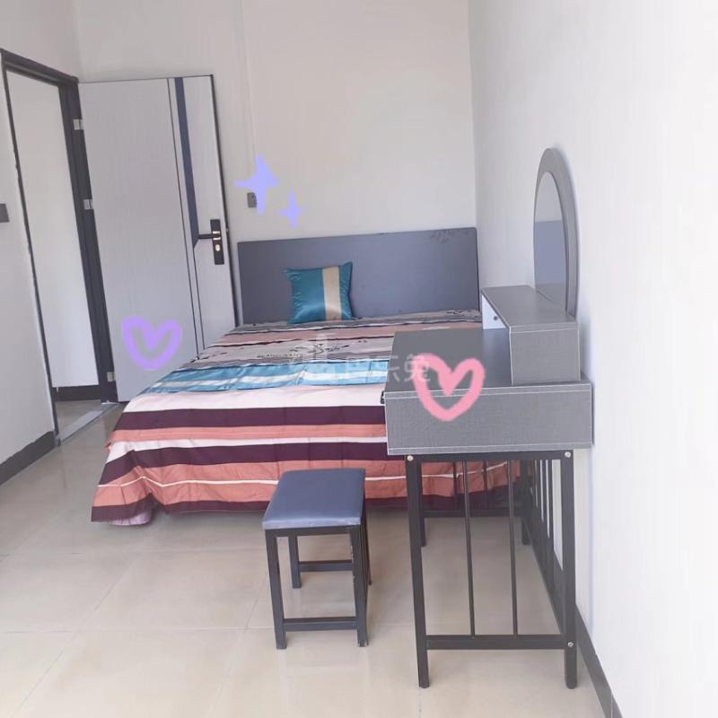 海南村10689852卧室图0