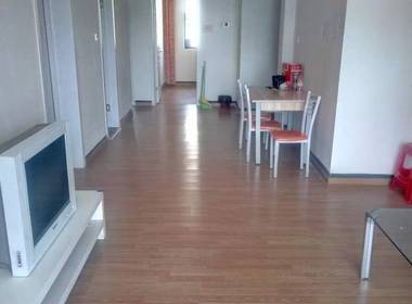 明发香山郡 3室2厅1卫