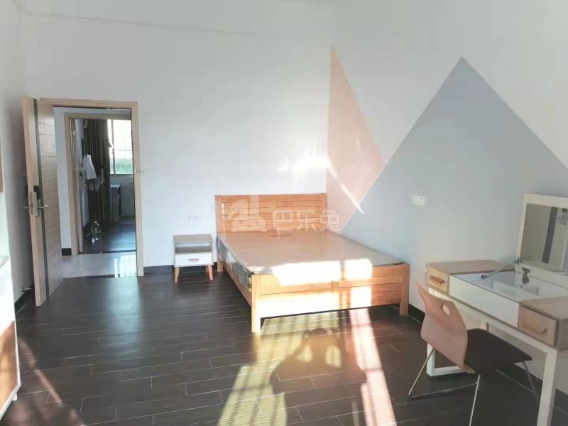 公益村10708792卧室图1