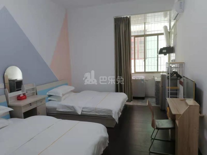 公益村10708792卧室图0