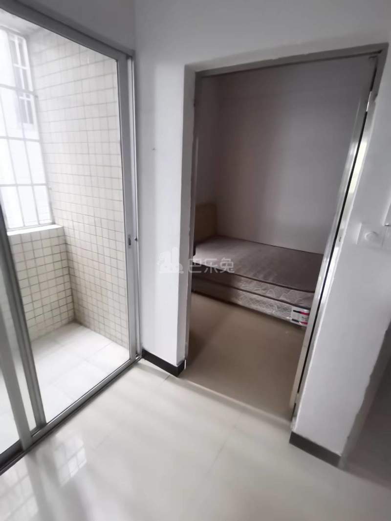 西塱村10726365周边环境图0