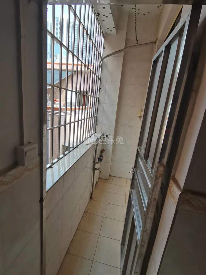 西塱村10726365周边环境图2