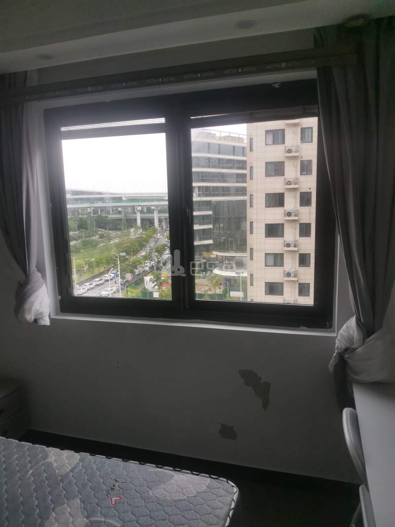 涞港星苑10775808卧室窗户图7
