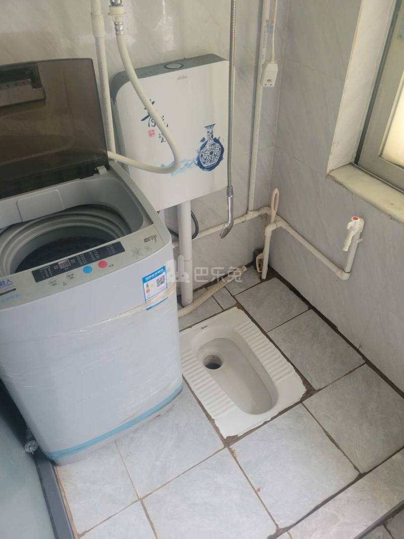 月亮湾花园10781081卫生间图5