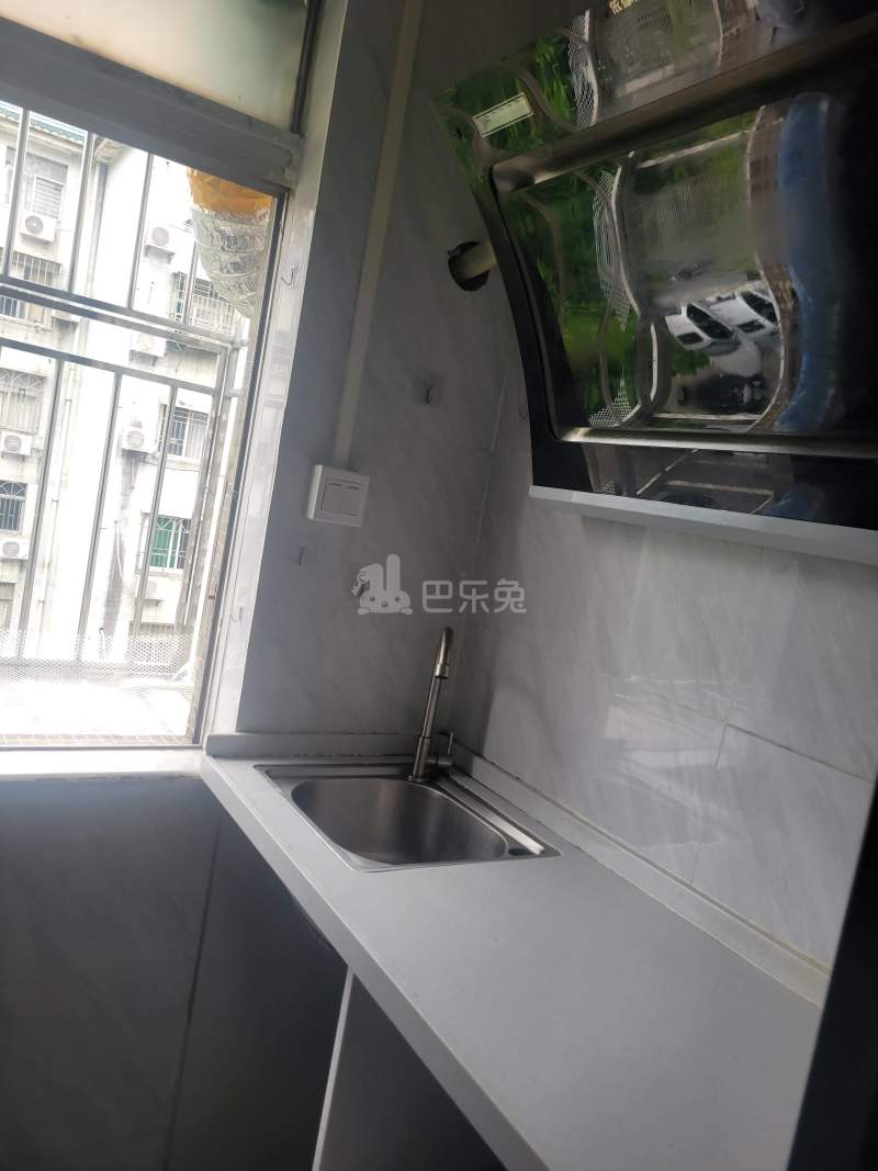 月亮湾花园10781081厨房图4