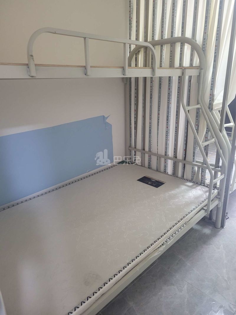 月亮湾花园10781081卧室图1