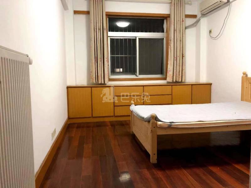 红山山庄10781114卧室图3