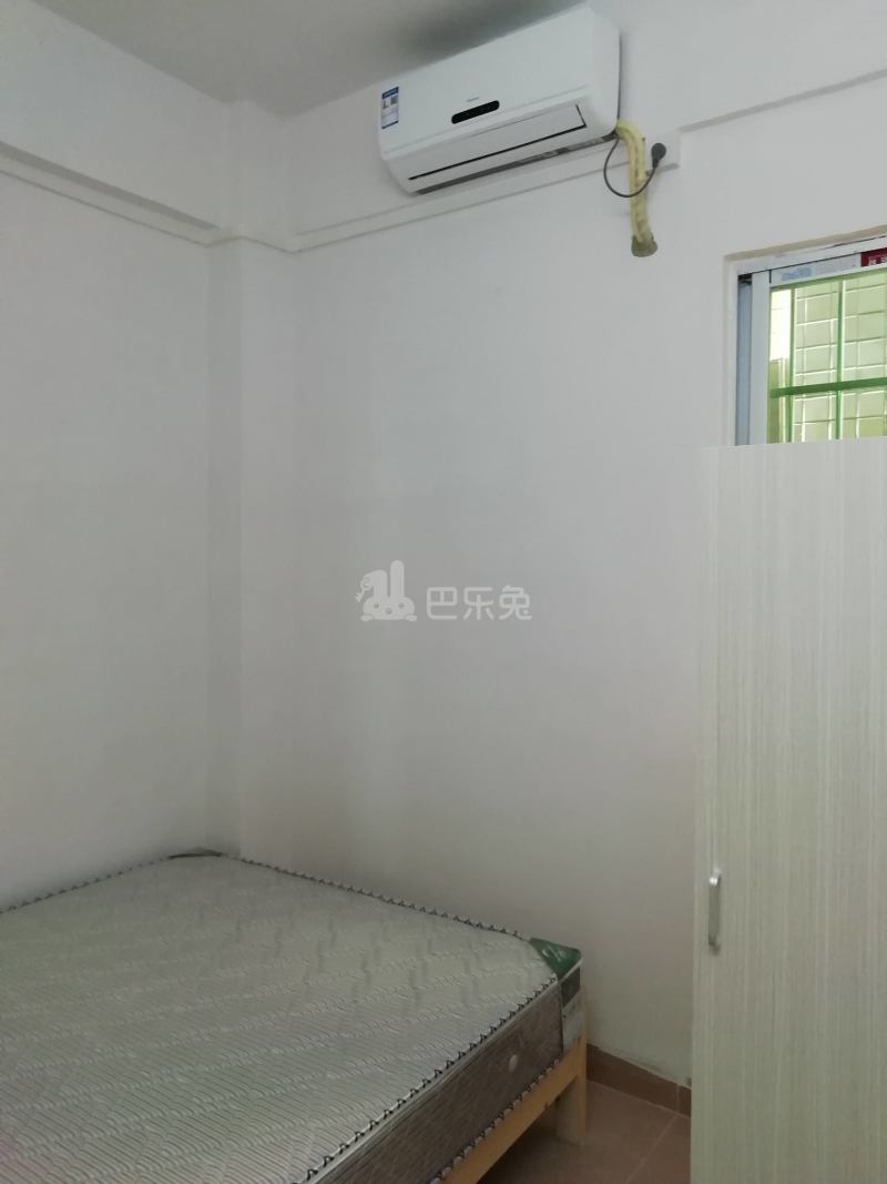 海北村10783603卧室图0