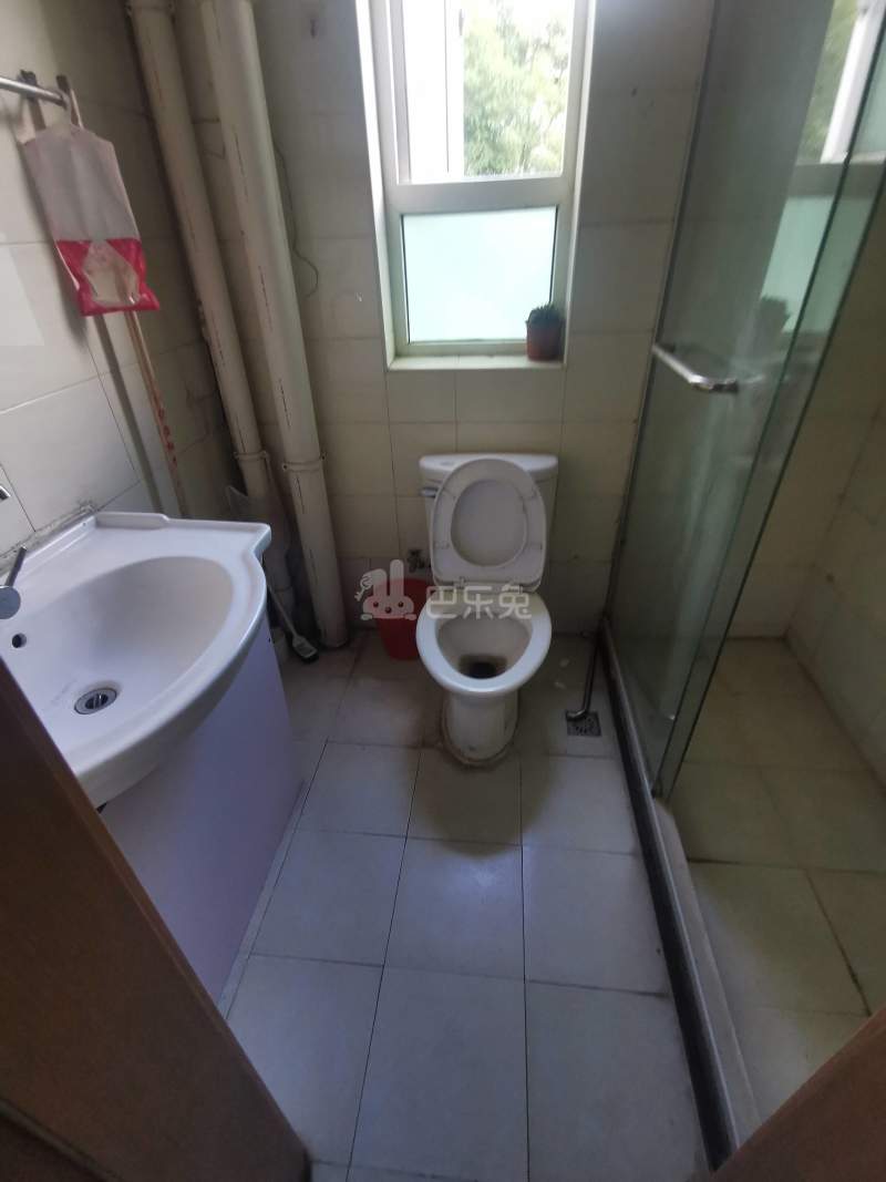 盛世馨园10802599卫生间图5