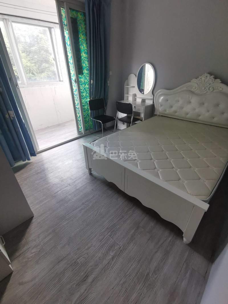 盛世馨园10802599卧室图2