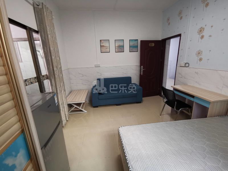 东平村10813756客厅图0