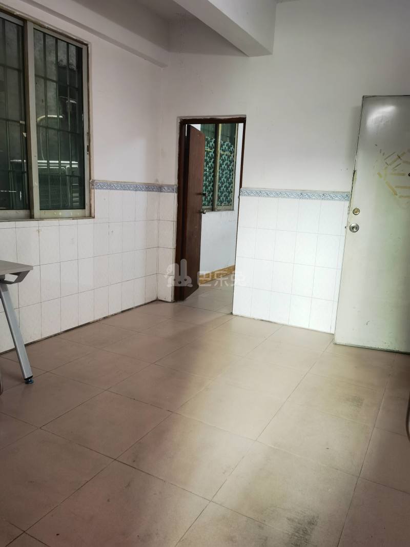 萧岗村(白云区新市萧岗北门东街33号)10813764周边环境图1