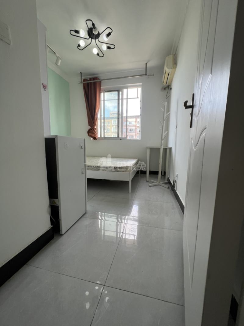 鹏丰苑2期10875474卧室图4