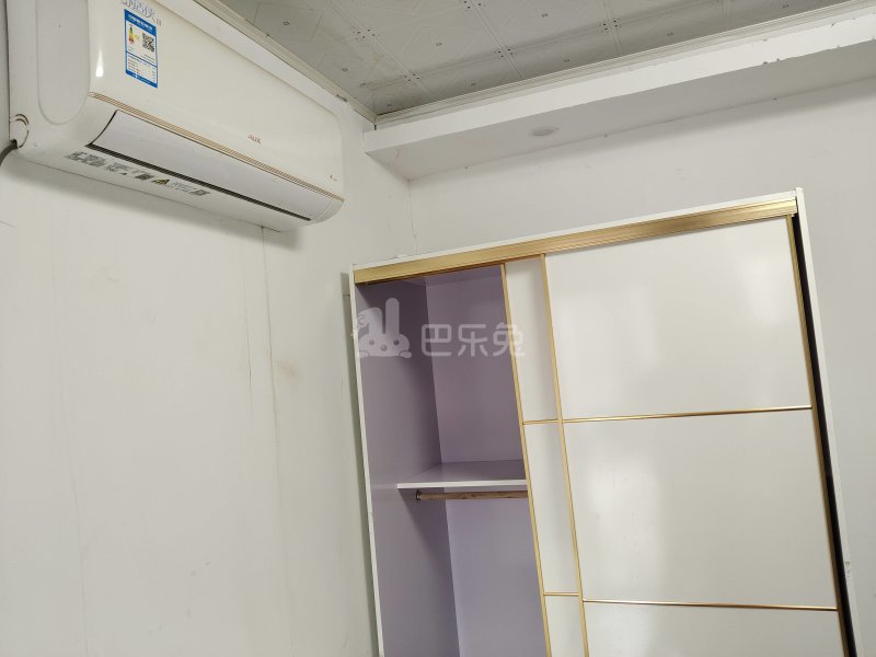 虹四村卫家宅（民房）10877419卧室图3