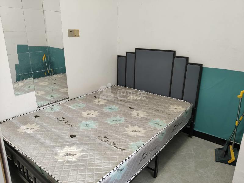 虹四村卫家宅（民房）10877419卧室图0