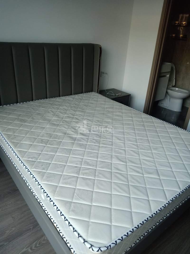 保利融信和光尘樾10885396卧室图2