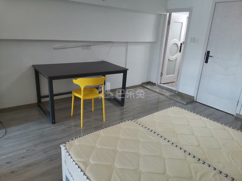 绿地卡米（嘉域生活中心）10922563卧室图2