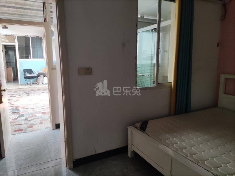 周祝公路2268弄10933804卧室图2