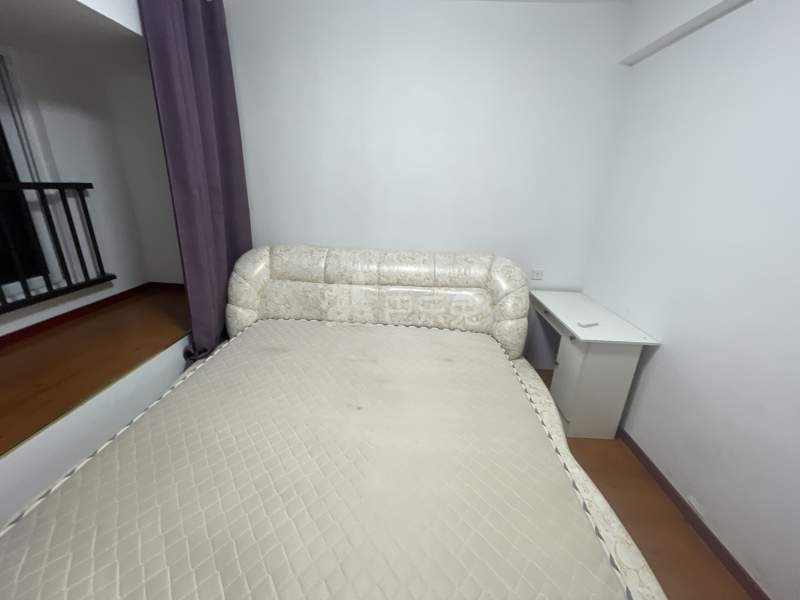 绿地象屿德馨嘉苑（苏河公园）10968067卧室图2