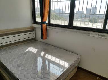 吉山庄岗山巷8号 1室0厅1卫