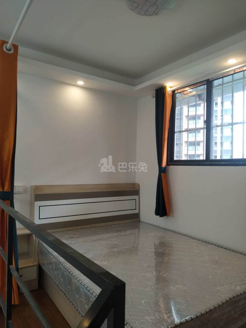 吉山庄岗山巷8号10981390卧室图0