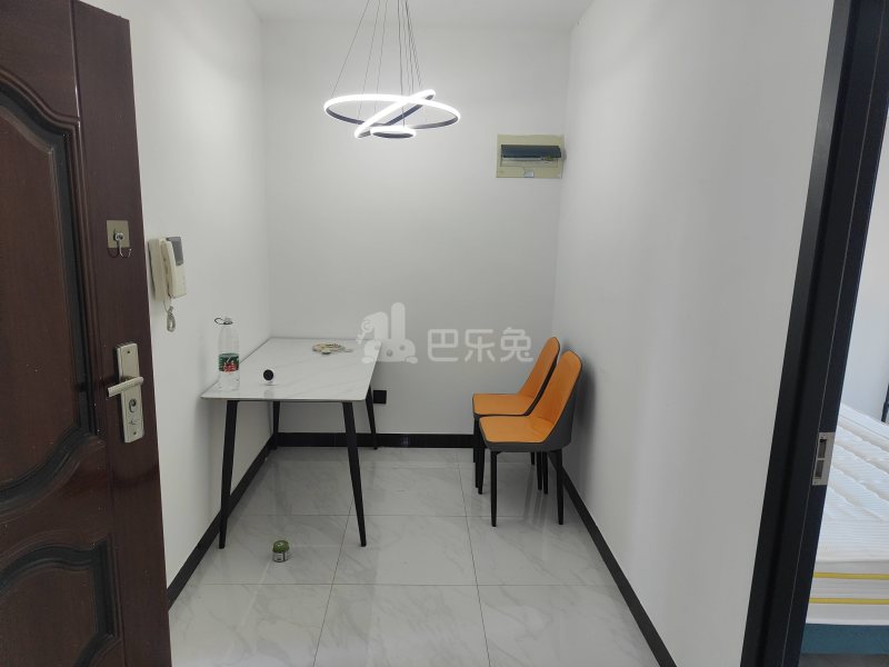 翔瑞新苑南区10983132客厅图6