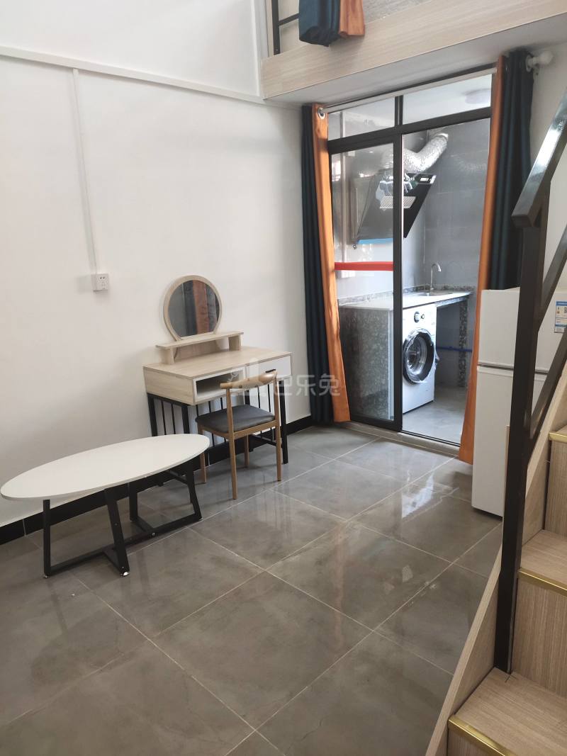 吉山庄岗山巷8号11038556卧室图2