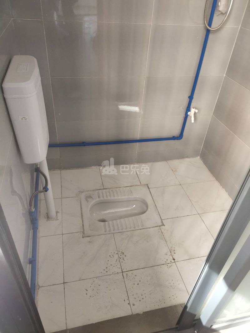 吉山庄岗山巷8号11038556卫生间图8