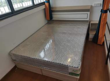 吉山庄岗山巷8号 1室1厅1卫