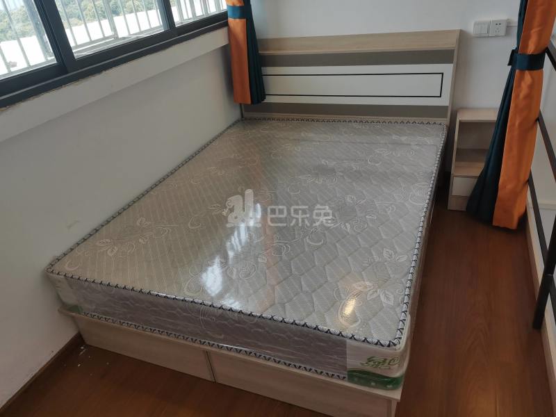 吉山庄岗山巷8号11041767卧室图0