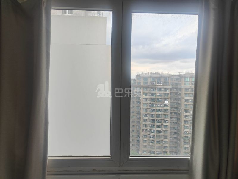 国际花园11059245卧室窗户图7