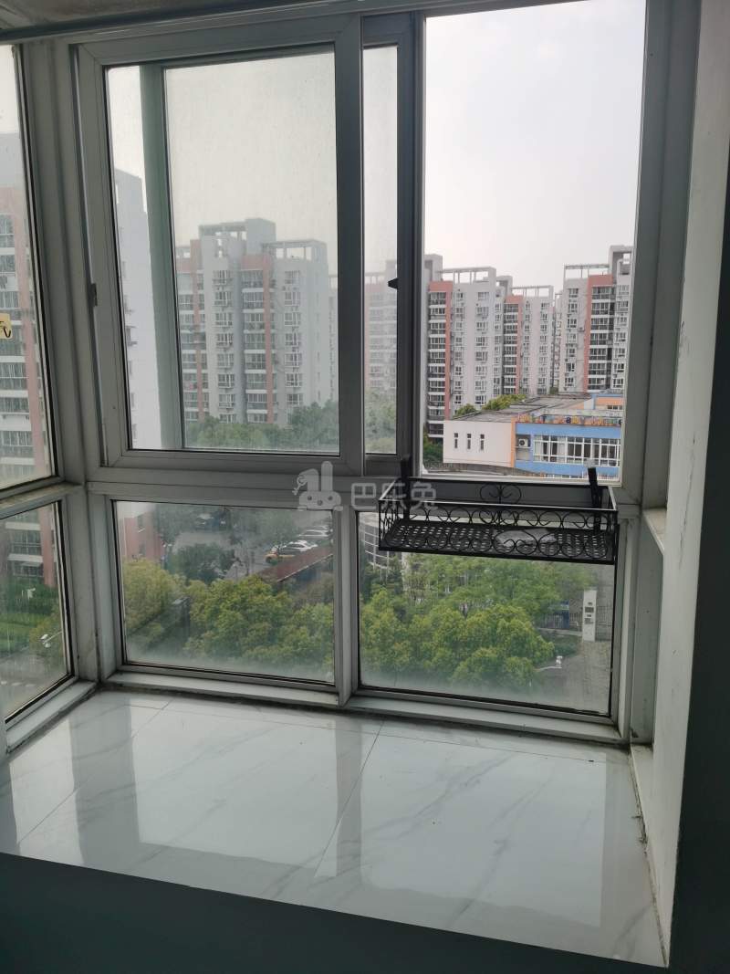 滨浦新苑二村11104558卧室窗户图29