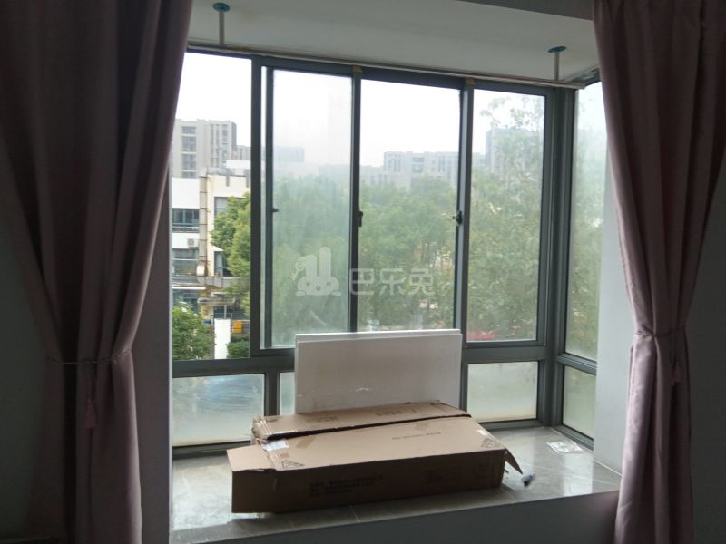 金鹤新城水岸秀苑11155349卧室窗户图8