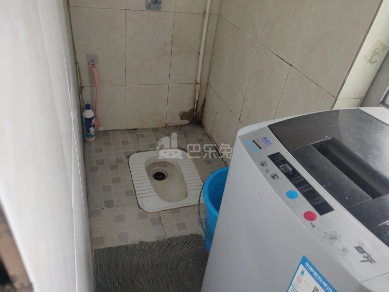 月亮湾花园1116928卫生间图4