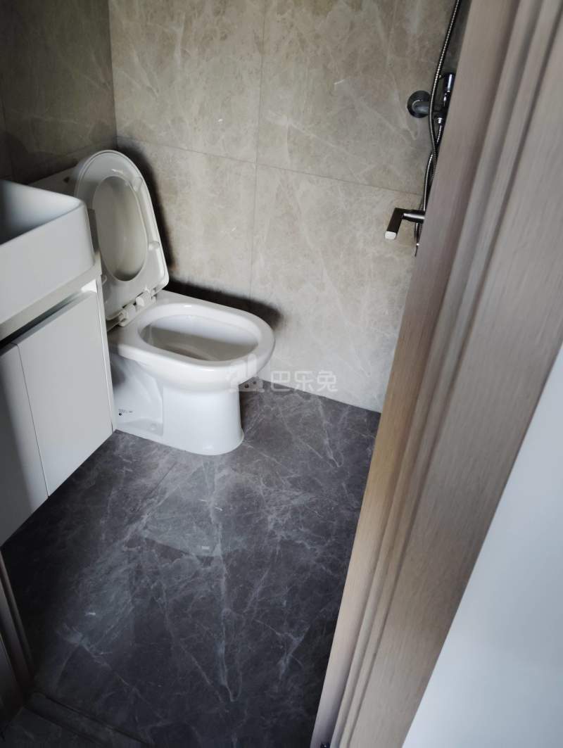 保利融信和光尘樾11175409卫生间图4