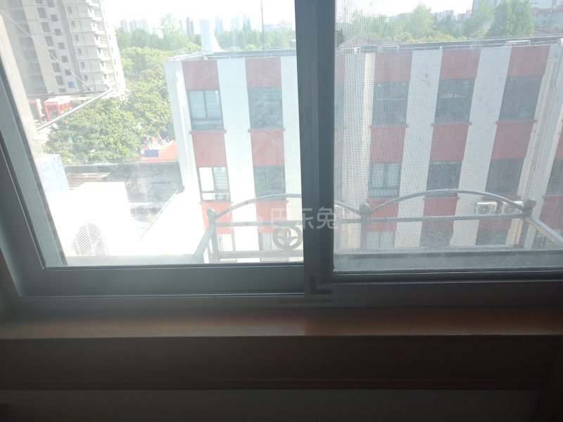 汇达苑11182111卧室窗户图9