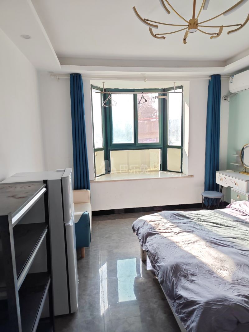 半岛豪门花园1119206卧室窗户图8