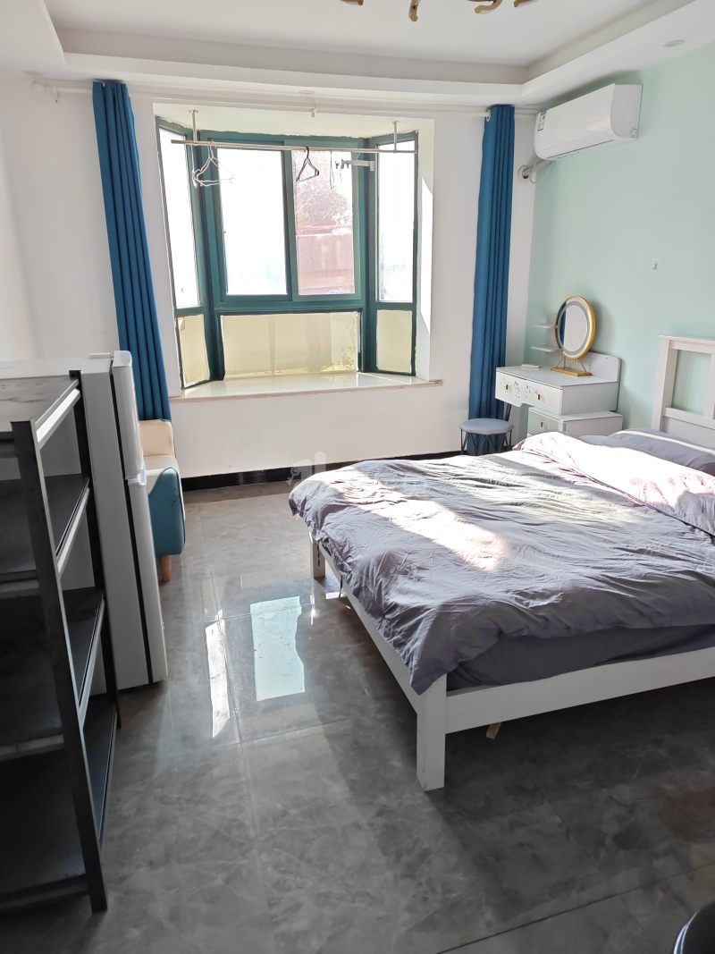 半岛豪门花园1119206卧室图1