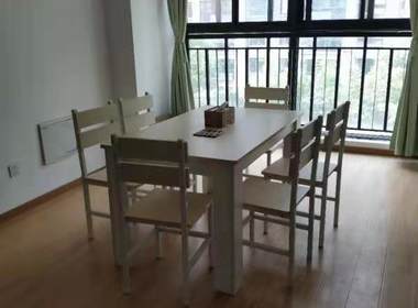 华府国际 3室2厅2卫