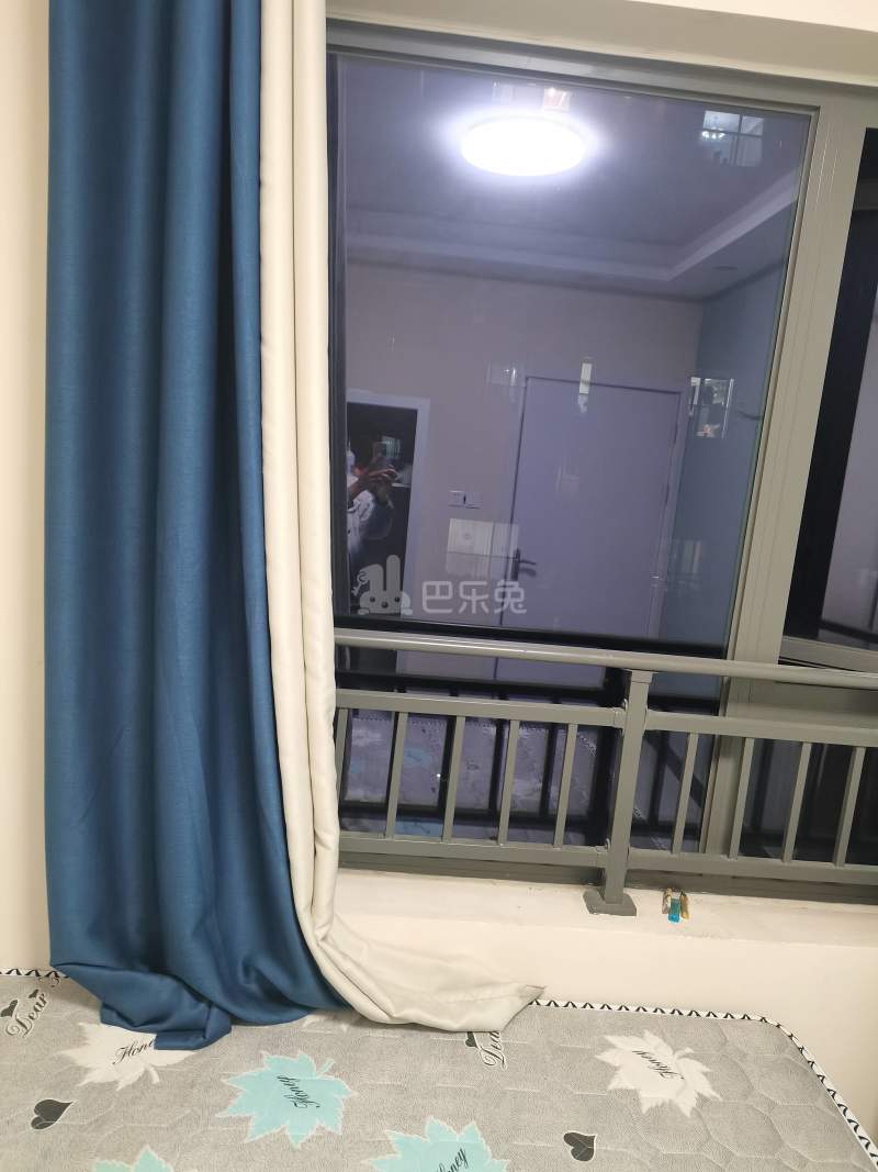 融创金成臻蓝府（臻华府）11212891卧室窗户图5