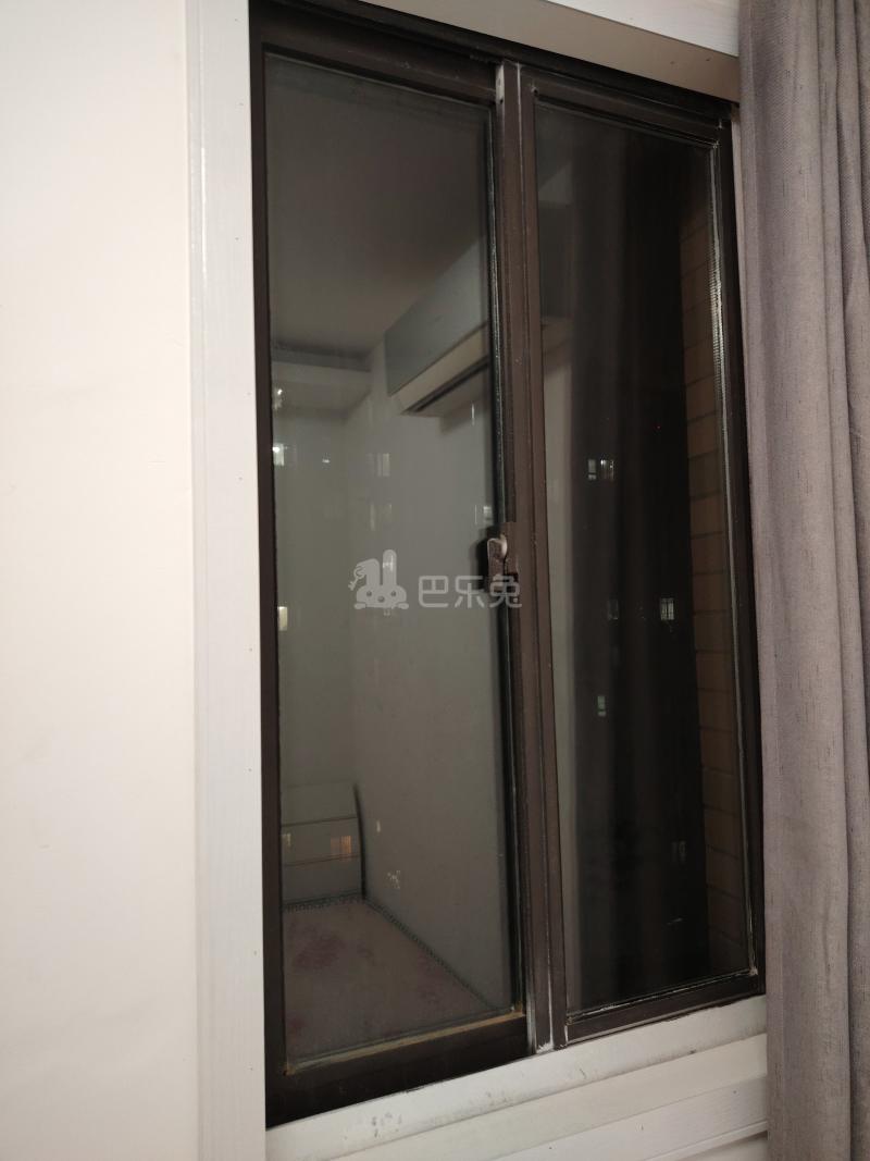 新凯城丹桂苑11213631卧室窗户图8