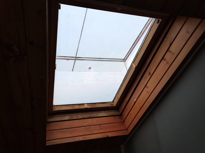 永建路86弄小区11304290卧室窗户图5