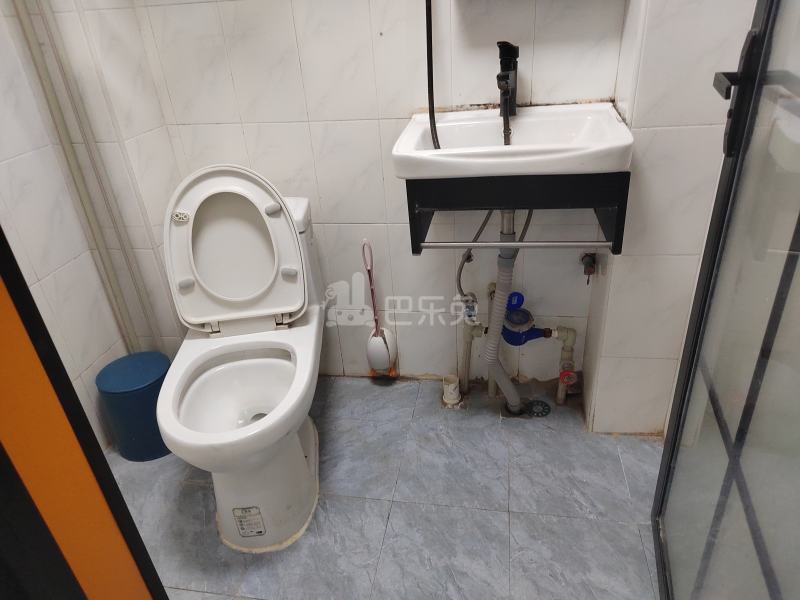 马陆育兰二村11320168卫生间图5