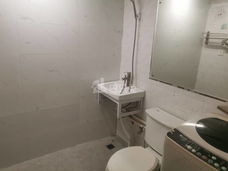 浦东牡丹苑11352163卫生间图8